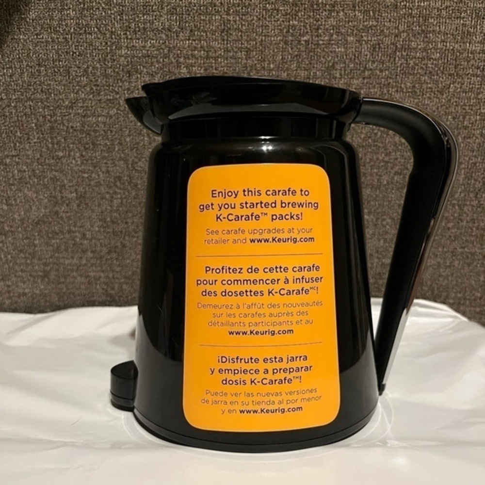 Keurig Carafe 2.0 Black w/ Black and Silver Handle 32 oz Pot *New*